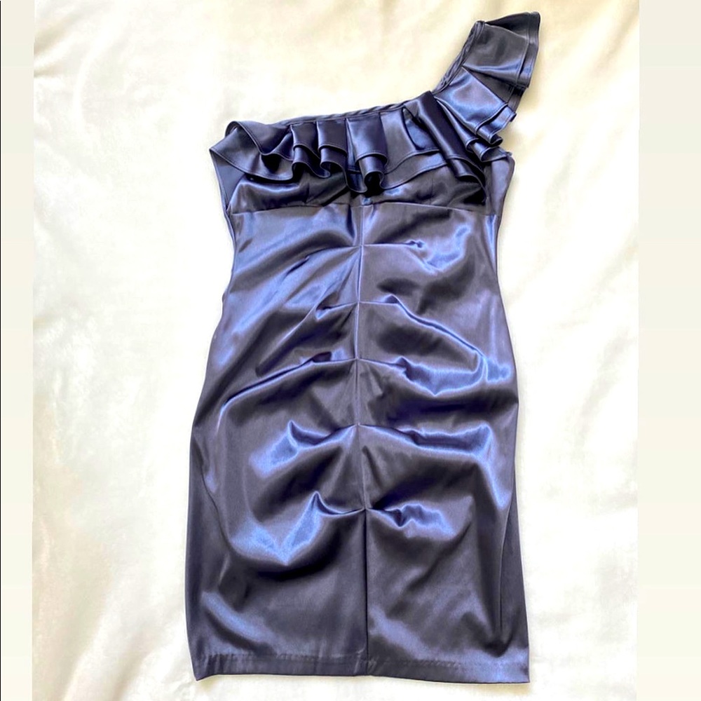 Lavanda ruffle one shoulder dress